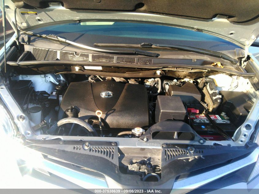 2019 TOYOTA SIENNA LE - 5TDKZ3DC9KS018470