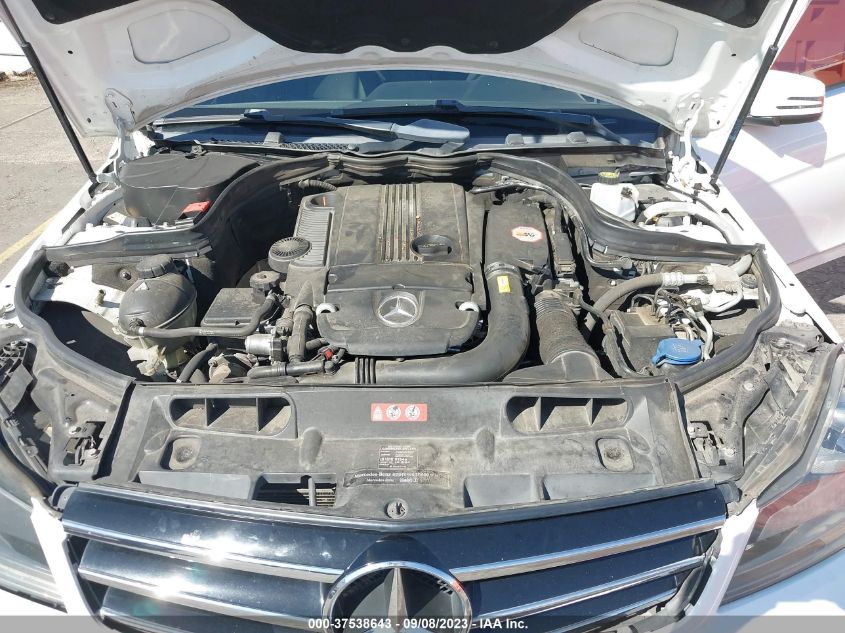 2014 MERCEDES-BENZ C 250 SPORT/LUXURY WDDGF4HB2EG237099