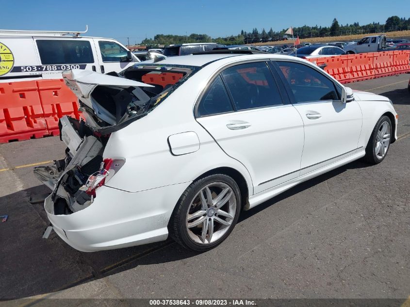2014 MERCEDES-BENZ C 250 SPORT/LUXURY WDDGF4HB2EG237099