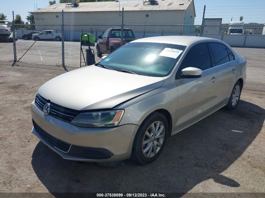 2014 VOLKSWAGEN JETTA SEDAN SE W/CONNECTIVITY - 3VWD07AJ5EM239546