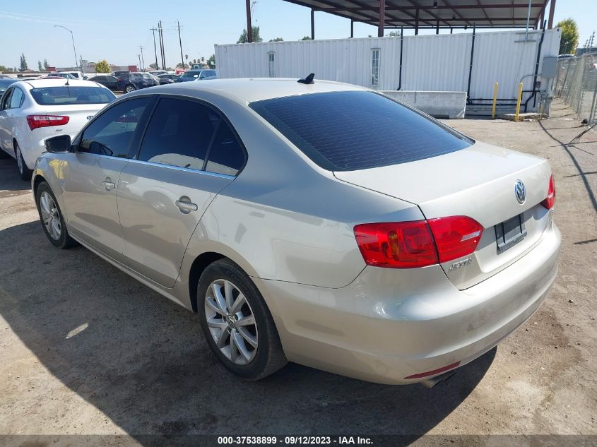 2014 VOLKSWAGEN JETTA SEDAN SE W/CONNECTIVITY - 3VWD07AJ5EM239546