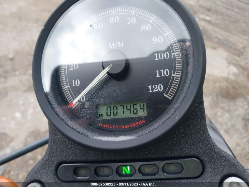 2009 HARLEY-DAVIDSON XL883 N - 1HD4LE2409K456862