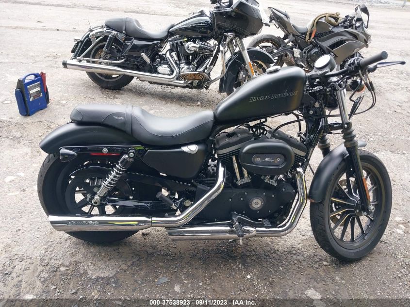 2009 HARLEY-DAVIDSON XL883 N - 1HD4LE2409K456862