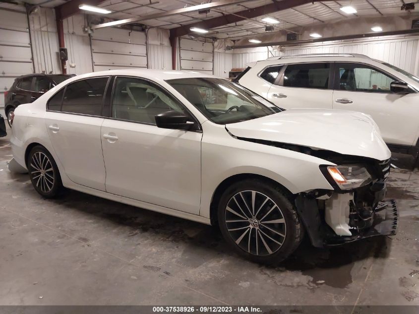 2016 VOLKSWAGEN JETTA SEDAN 1.8T SPORT - 3VWB17AJ7GM415102