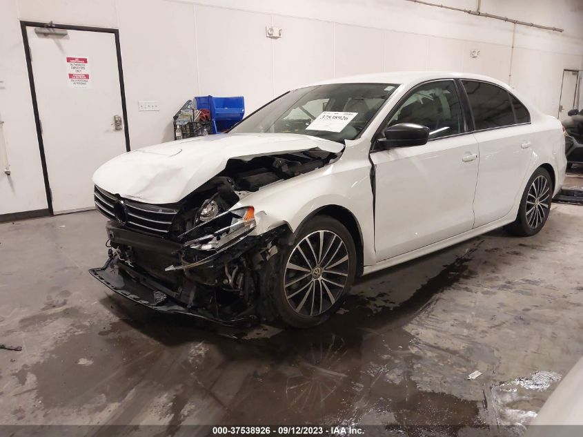 2016 VOLKSWAGEN JETTA SEDAN 1.8T SPORT - 3VWB17AJ7GM415102