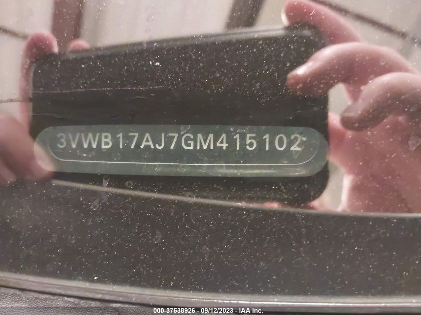 2016 VOLKSWAGEN JETTA SEDAN 1.8T SPORT - 3VWB17AJ7GM415102