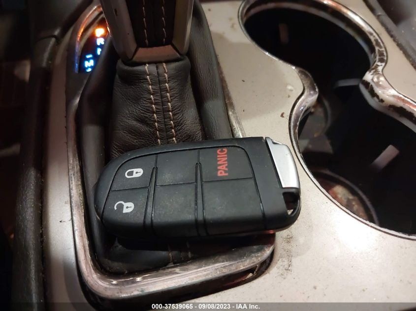 2016 JEEP GRAND CHEROKEE SUMMIT - 1C4RJFJG1GC421351