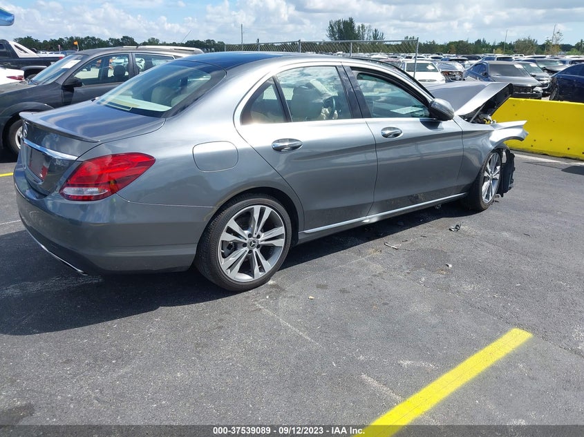 VIN WDDWF4JB3JR323901 2018 MERCEDES-BENZ C-CLASS C 300