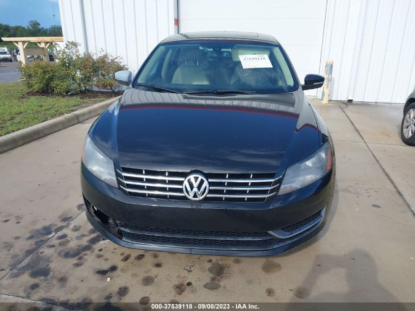 2013 VOLKSWAGEN PASSAT TDI SE W/SUNROOF - 1VWBN7A37DC002437