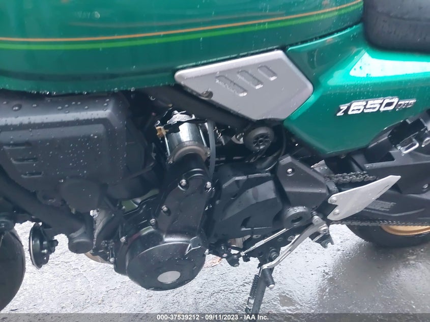 VIN ML5EREM17NDA77117 2022 KAWASAKI ER650 M
