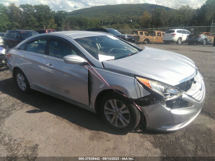 2013 HYUNDAI SONATA GLS PZEV - 5NPEB4AC1DH589701