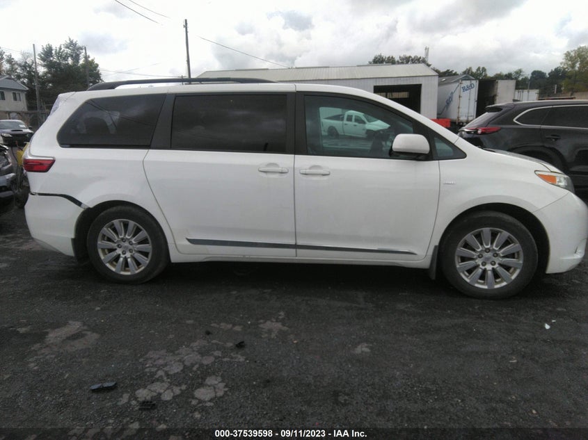 VIN 5TDJZ3DC6HS150820 2017 TOYOTA SIENNA LE