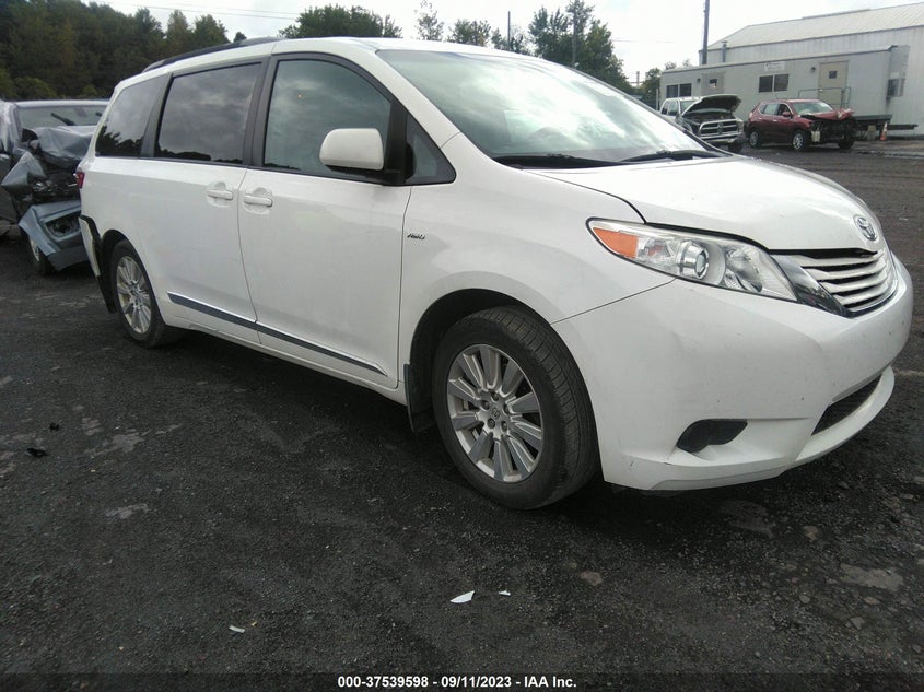 VIN 5TDJZ3DC6HS150820 2017 TOYOTA SIENNA LE