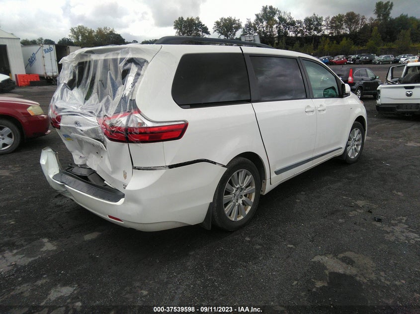 VIN 5TDJZ3DC6HS150820 2017 TOYOTA SIENNA LE