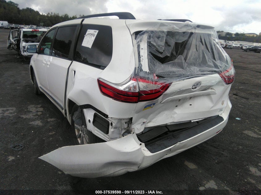 VIN 5TDJZ3DC6HS150820 2017 TOYOTA SIENNA LE
