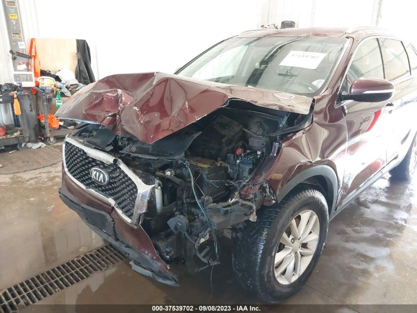 2017 KIA SORENTO LX V6 - 5XYPG4A56HG272019