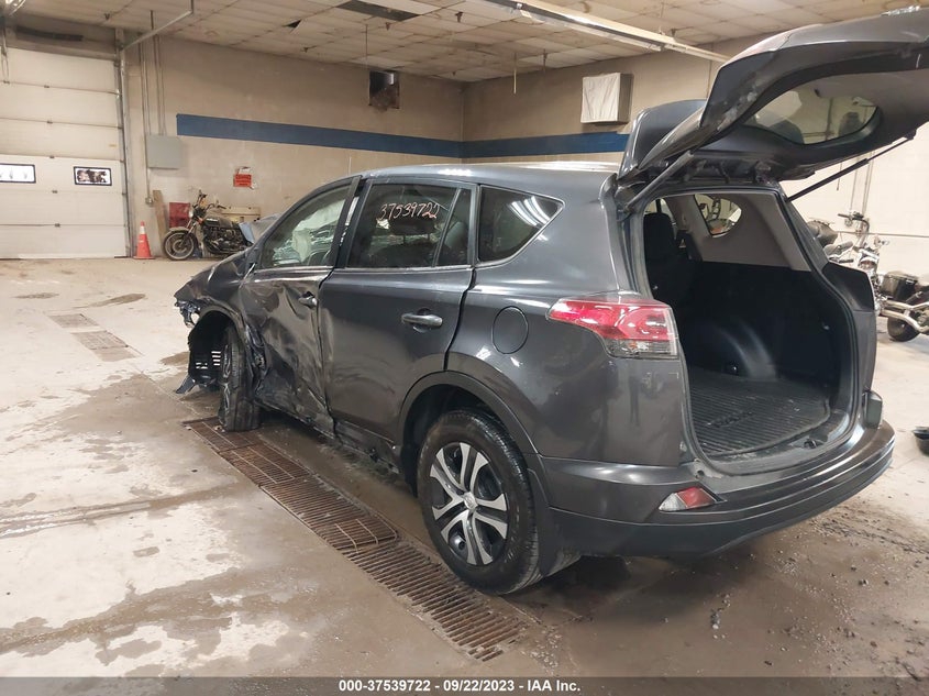 VIN JTMBFREV1JJ227371 2018 TOYOTA RAV4 LE