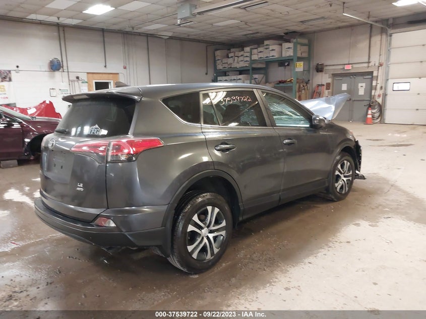 VIN JTMBFREV1JJ227371 2018 TOYOTA RAV4 LE