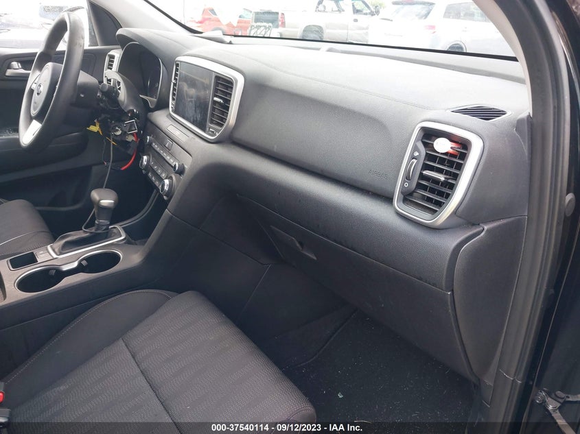 VIN KNDPM3AC3M7868102 2021 KIA SPORTAGE LX