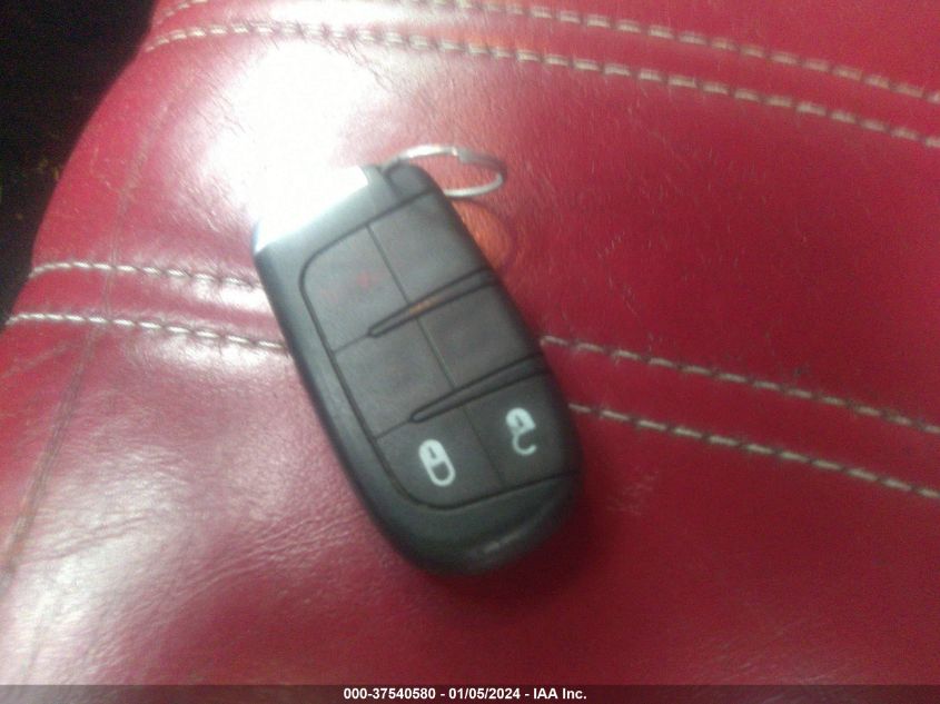 2013 CHRYSLER 300 - 2C3CCABG9DH576745