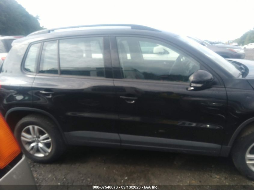 2017 VOLKSWAGEN TIGUAN - WVGBV7AX8HK034889