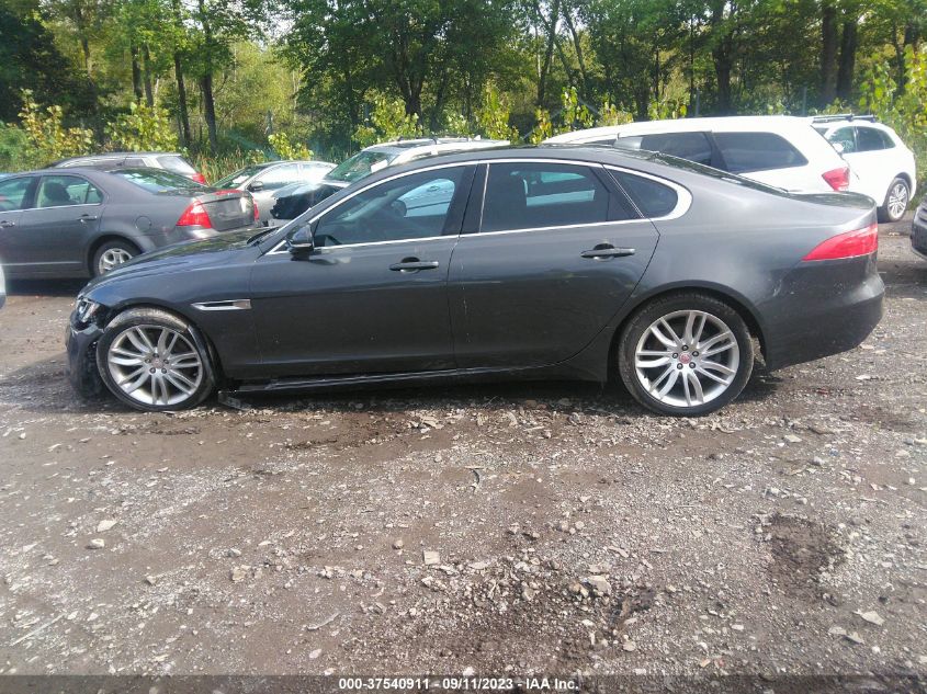 2016 JAGUAR XF 35T PRESTIGE - SAJBK4BV4GCY22152
