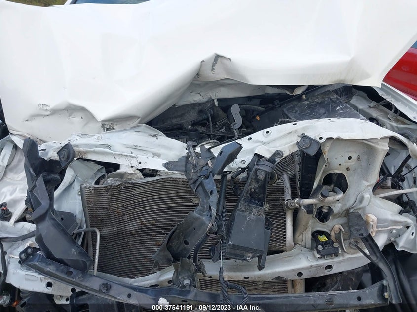VIN 3TYAX5GN4NT048558 2022 TOYOTA TACOMA 2WD SR/SR5
