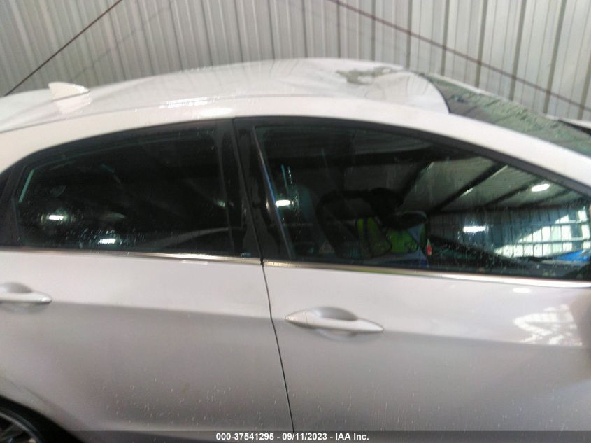 2013 HYUNDAI ELANTRA GT - KMHD35LE6DU052434