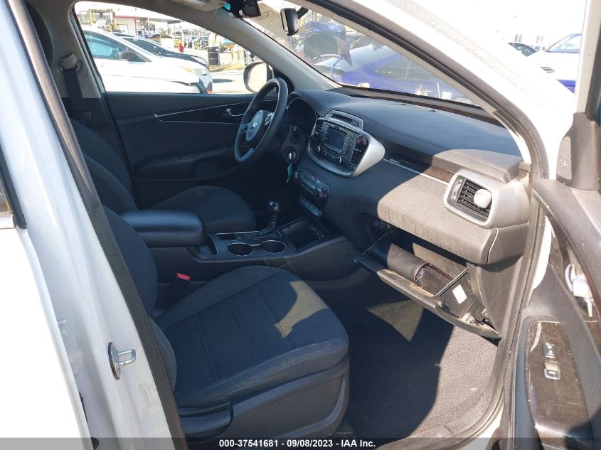 2016 KIA SORENTO LX - 5XYPG4A36GG118701