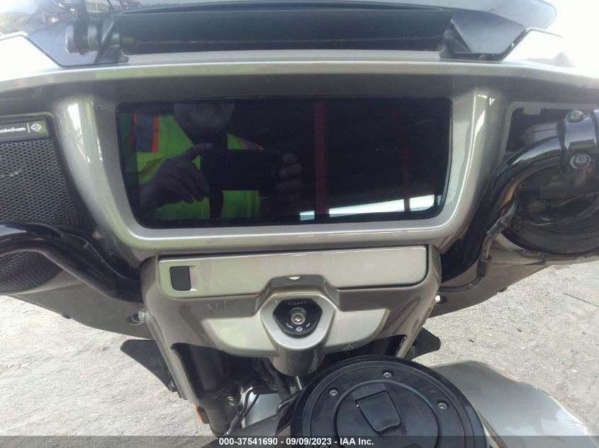 2020 HARLEY-DAVIDSON FLTRXS - 1HD1KTP15LB660492