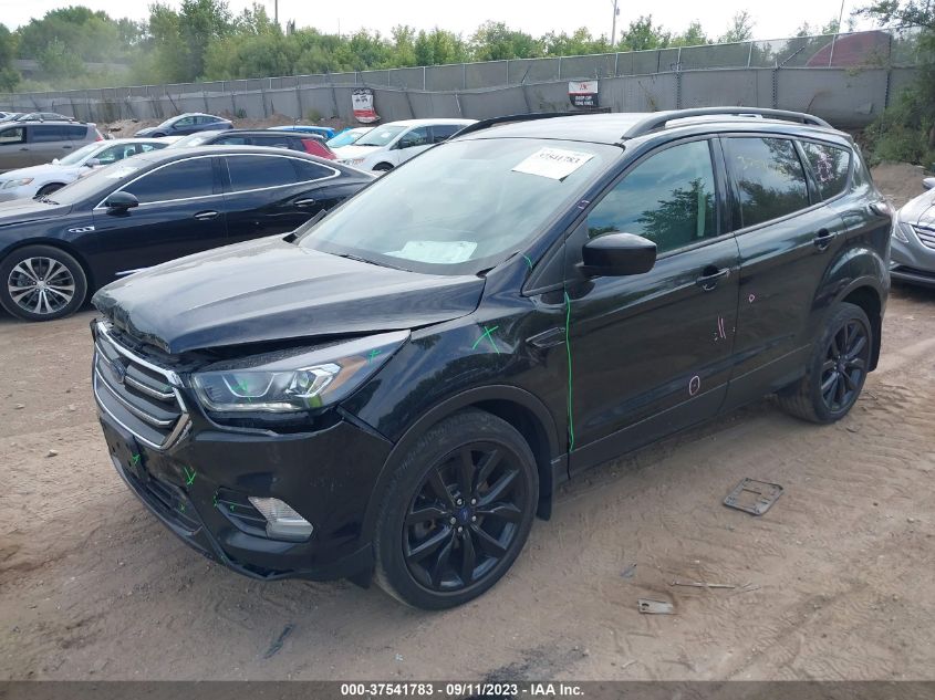 2018 FORD ESCAPE SE - 1FMCU9GD0JUC23000