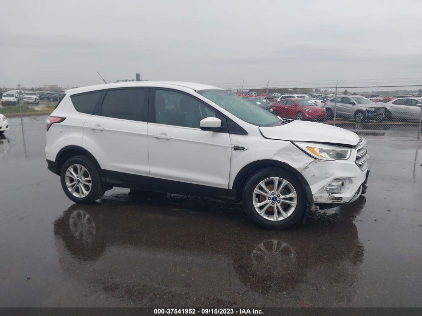 2017 FORD ESCAPE SE - 1FMCU0GD3HUE96003