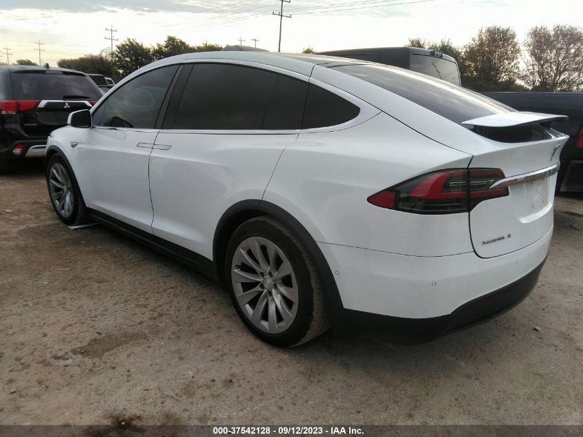 2016 TESLA MODEL X 70D/90D/75D/60D/P100D - 5YJXCBE23GF021089