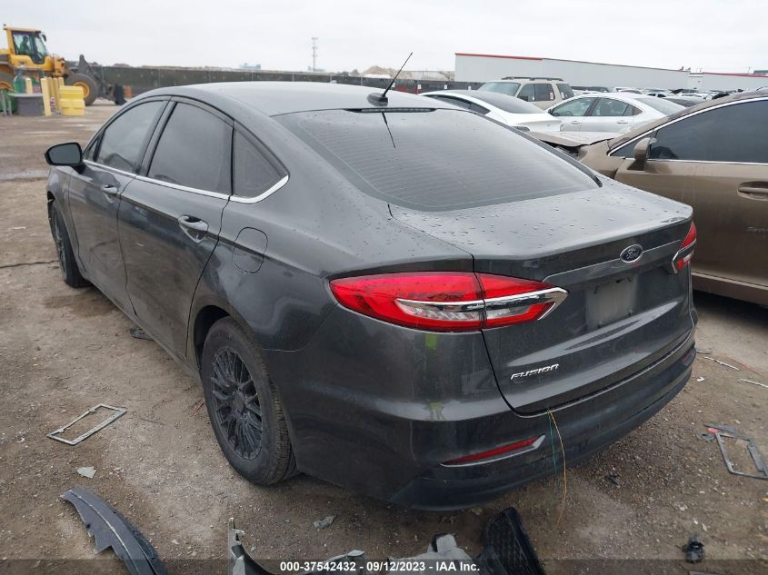 3FA6P0G71KR215338 Ford Fusion S 3