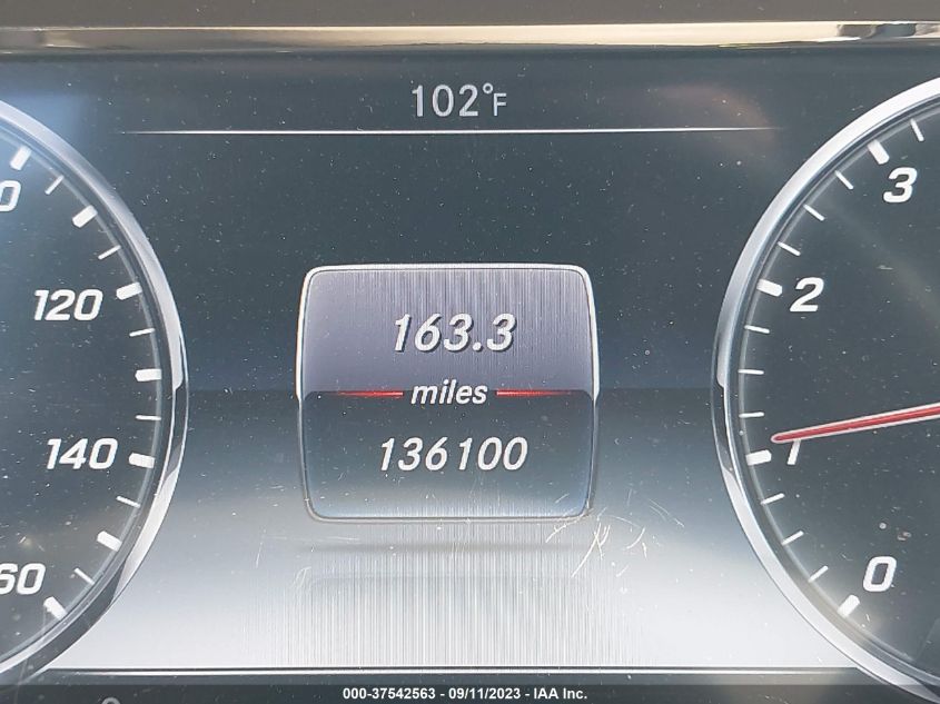 2015 MERCEDES-BENZ S 550 WDDUG8CB4FA136097
