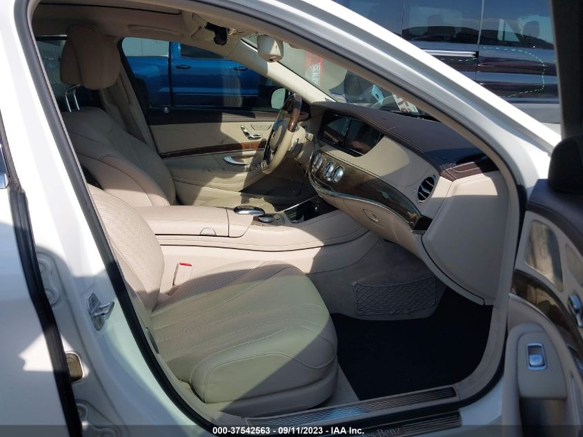 2015 MERCEDES-BENZ S 550 WDDUG8CB4FA136097