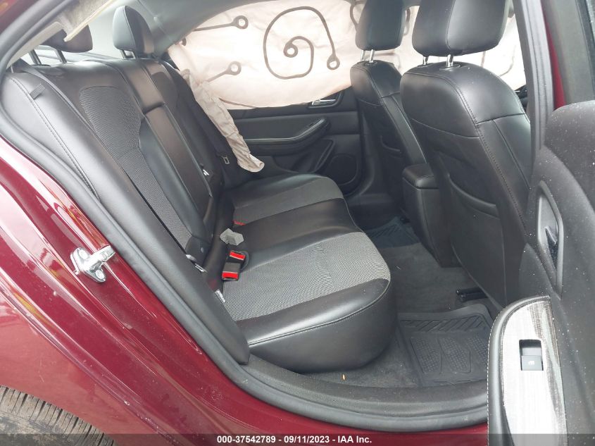2015 CHEVROLET MALIBU LT - 1G11C5SL9FF321811