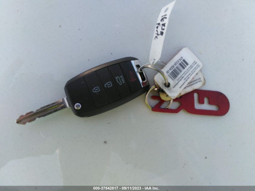 2016 KIA FORTE LX - KNAFK4A65G5475409