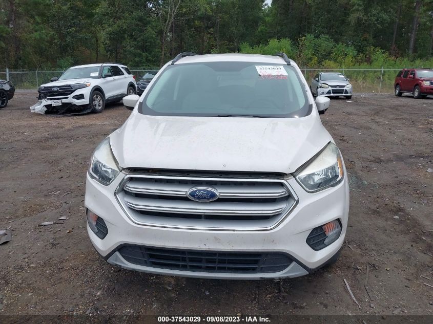 2018 FORD ESCAPE SE - 1FMCU0GDXJUB04401