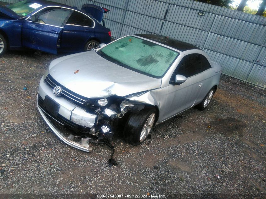 2013 VOLKSWAGEN EOS KOMFORT WVWBW8AH1DV005713