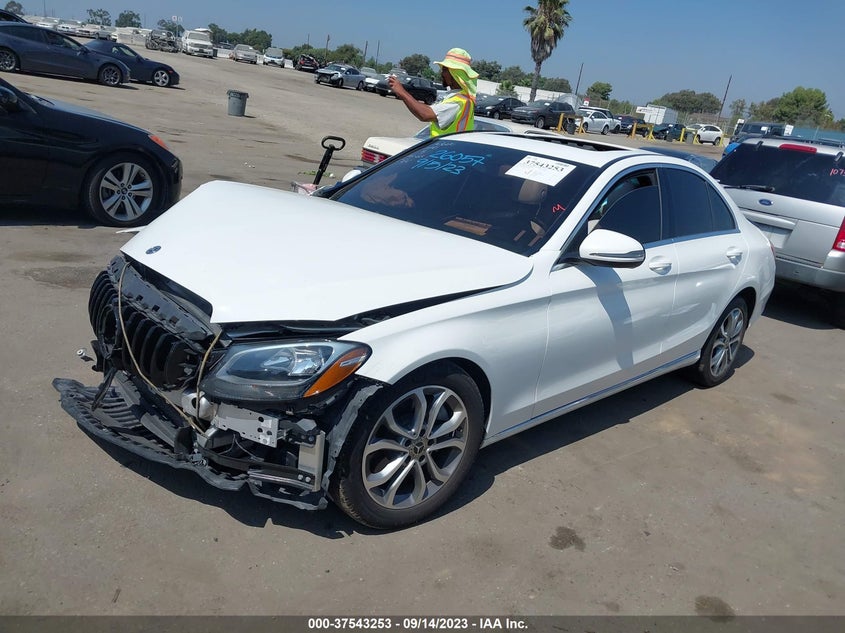 VIN 55SWF4JB9JU267624 2018 MERCEDES-BENZ C-CLASS C 300