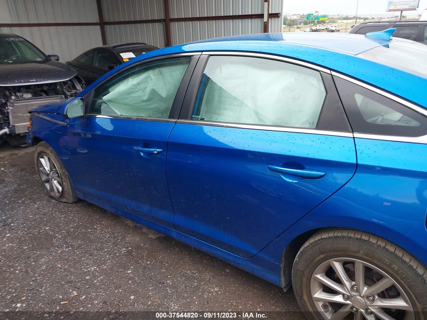 VIN 5NPE24AFXJH674168 2018 HYUNDAI SONATA SE