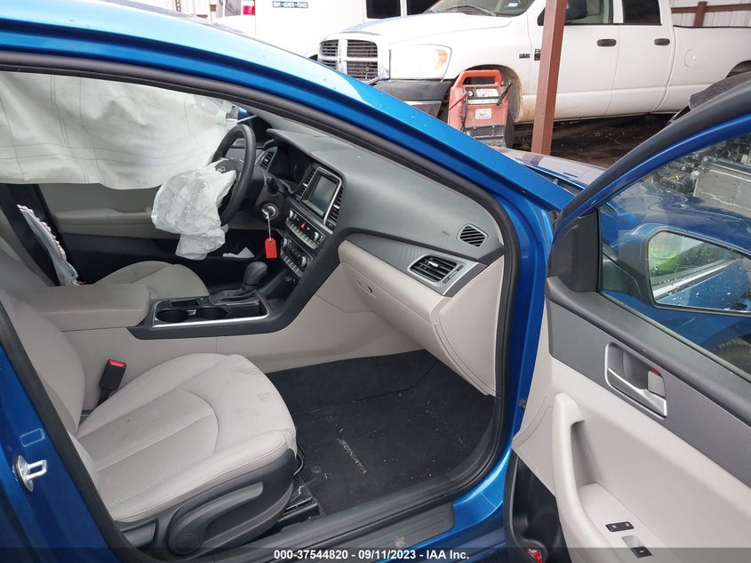 VIN 5NPE24AFXJH674168 2018 HYUNDAI SONATA SE