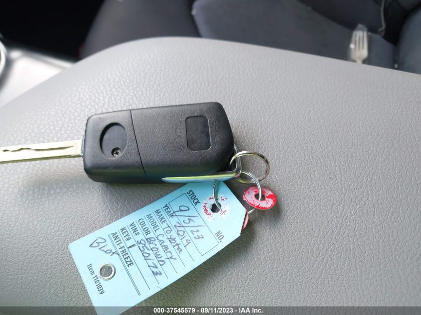 2019 TOYOTA CAMRY L/LE/XLE/SE/XSE - 4T1B11HK4KU850173