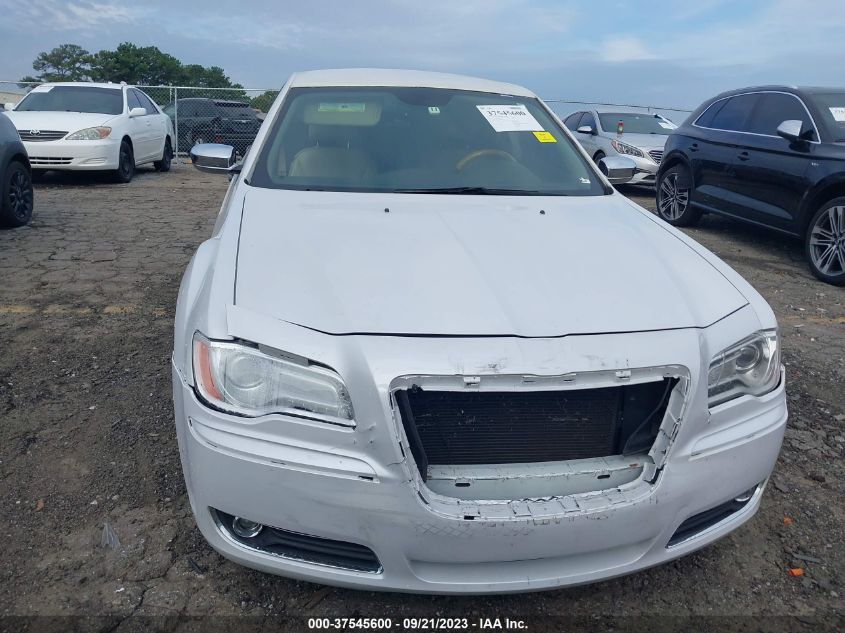2013 CHRYSLER 300C 2C3CCAET2DH573310