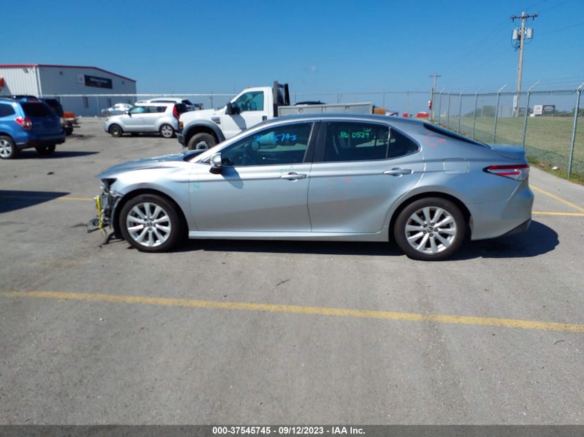 2018 TOYOTA CAMRY L/LE/XLE/SE/XSE - 4T1B11HK2JU057274