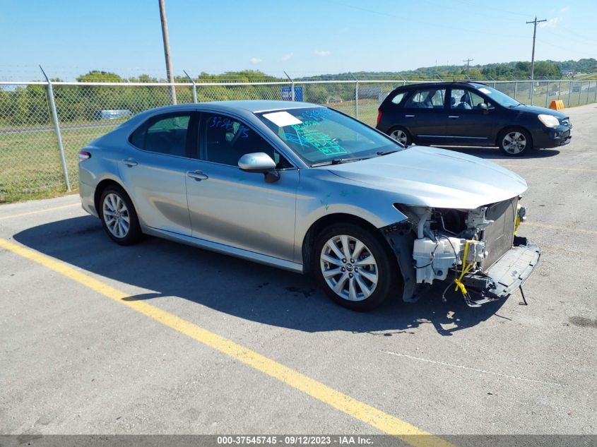 2018 TOYOTA CAMRY L/LE/XLE/SE/XSE - 4T1B11HK2JU057274