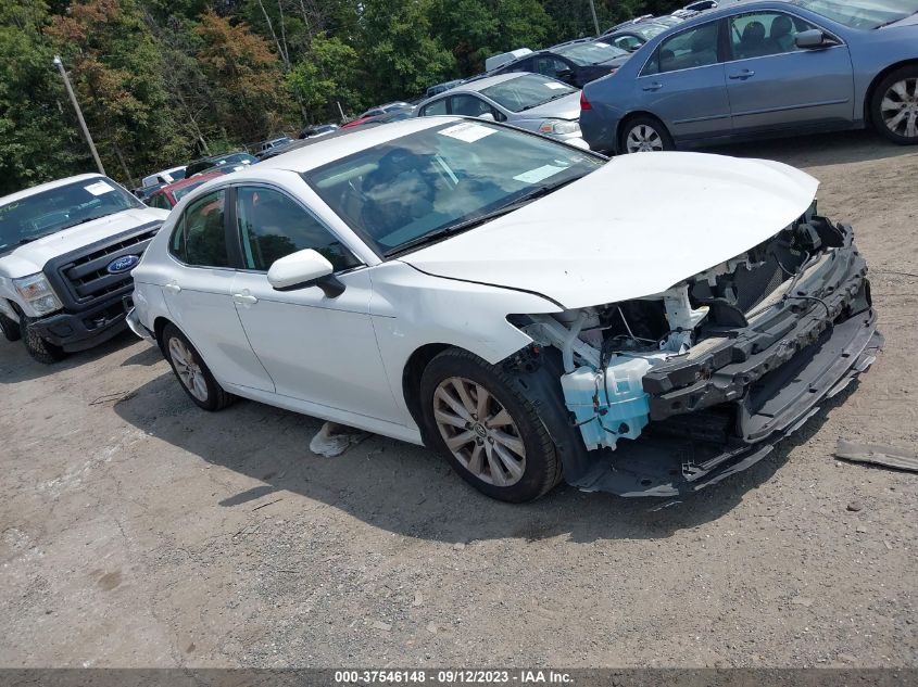 2020 TOYOTA CAMRY LE - 4T1C11AK3LU897548