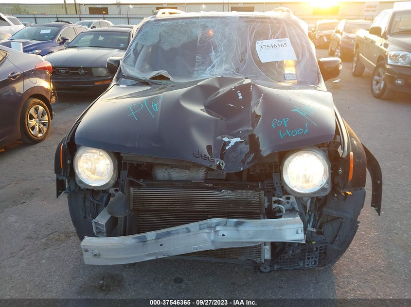 VIN ZACCJABB9JPH77433 2018 JEEP RENEGADE LATITUDE