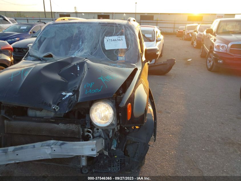 VIN ZACCJABB9JPH77433 2018 JEEP RENEGADE LATITUDE